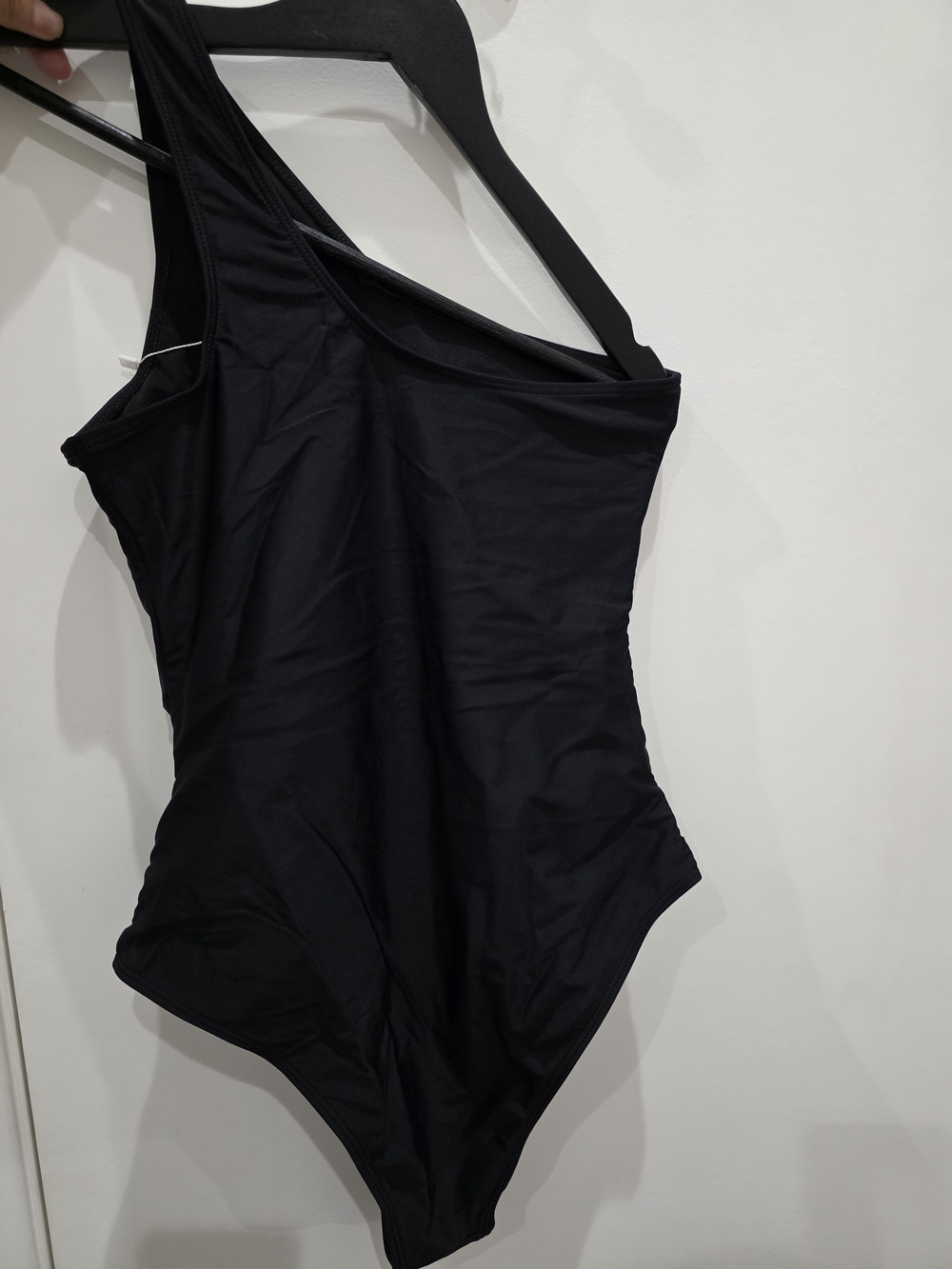 Black One-Shoulder Swimsuit
